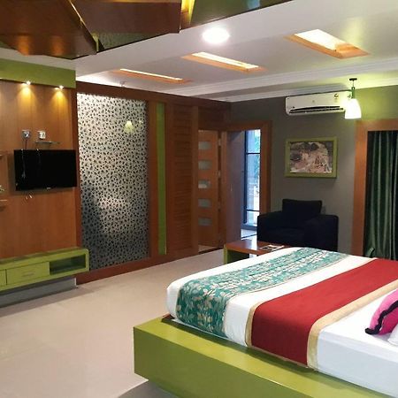 Holiday Hill Hotel & Suites Sultan Bathery Bagian luar foto