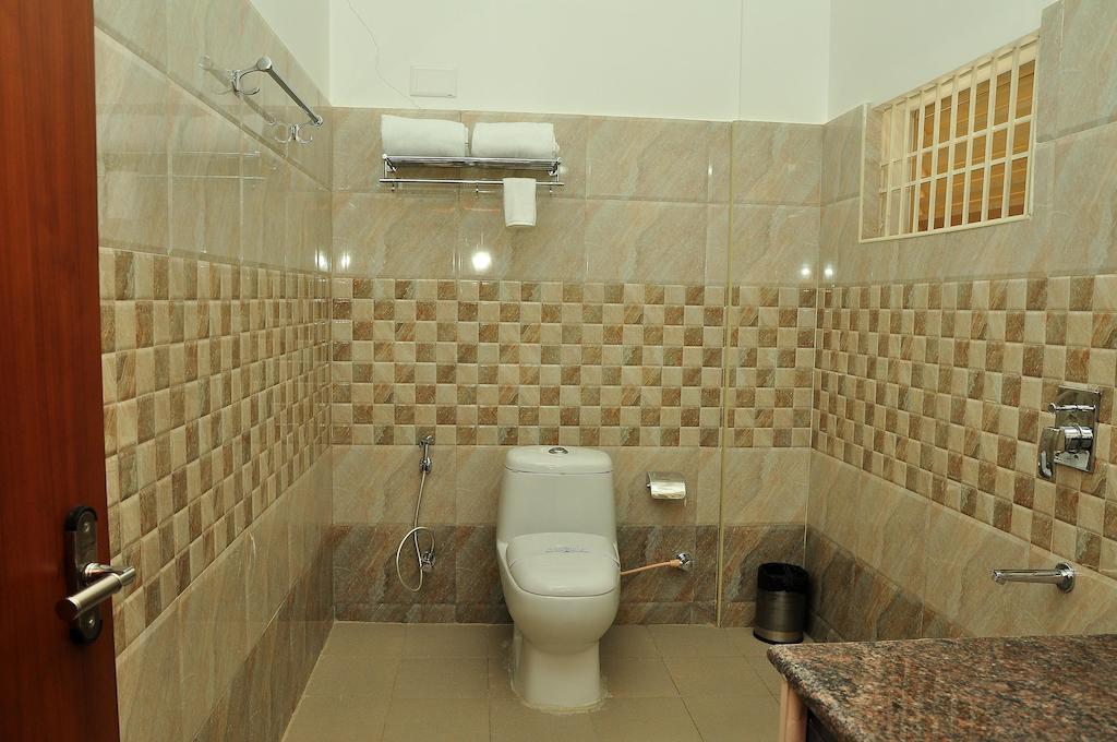 Holiday Hill Hotel & Suites Sultan Bathery Ruang foto