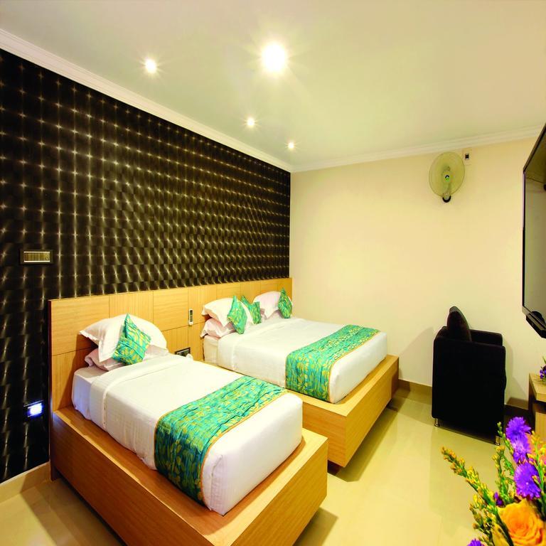 Holiday Hill Hotel & Suites Sultan Bathery Bagian luar foto