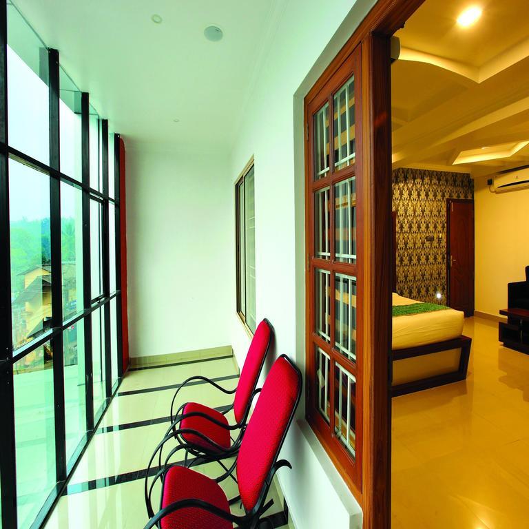 Holiday Hill Hotel & Suites Sultan Bathery Bagian luar foto