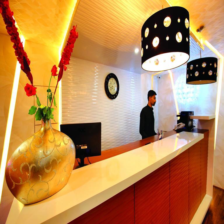 Holiday Hill Hotel & Suites Sultan Bathery Bagian luar foto