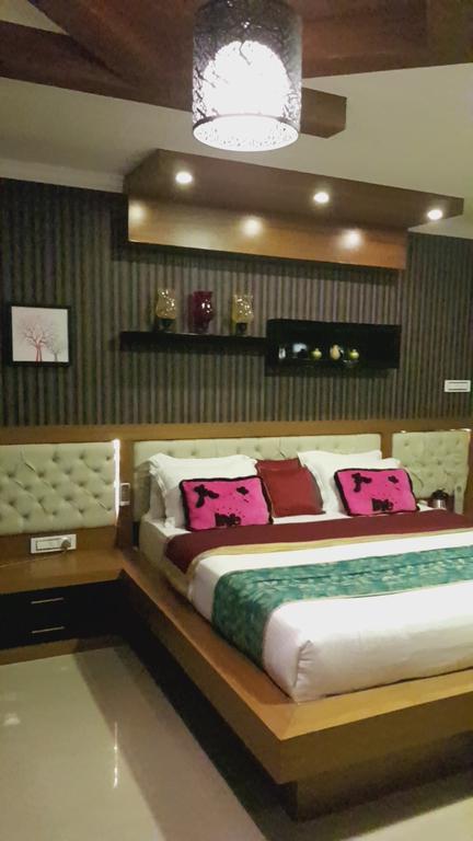 Holiday Hill Hotel & Suites Sultan Bathery Bagian luar foto